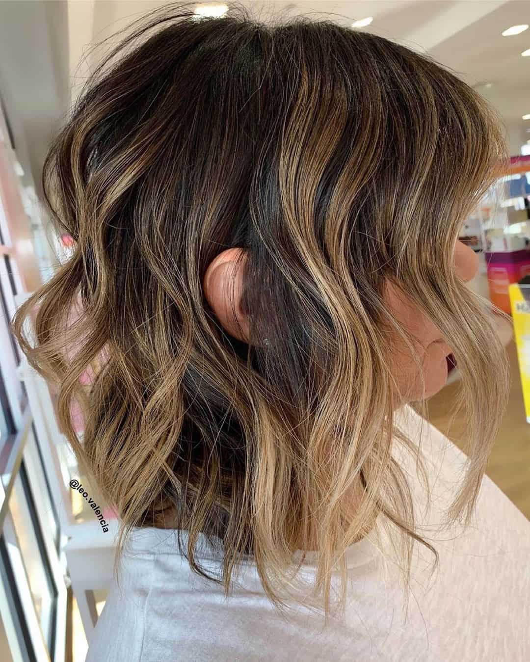 15-short-hairstyles-modern-salon