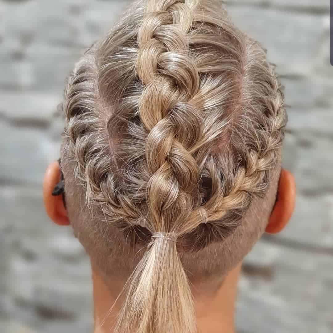 23-top-short-hairstyles-may-2021-120521