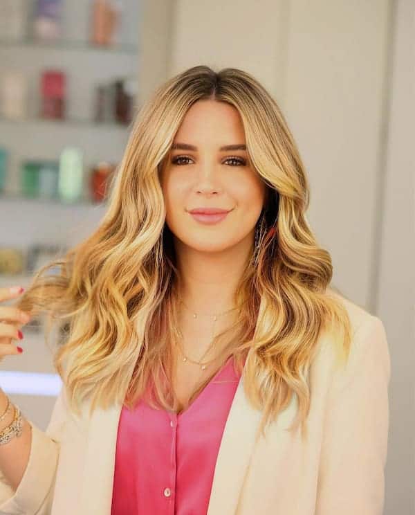Blonde Haircut with Thick Waves