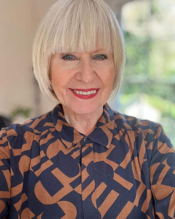 blonde-short-haircut-with-well-toned-fringe