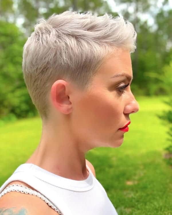 choppy-undercut-pixie-haircut
