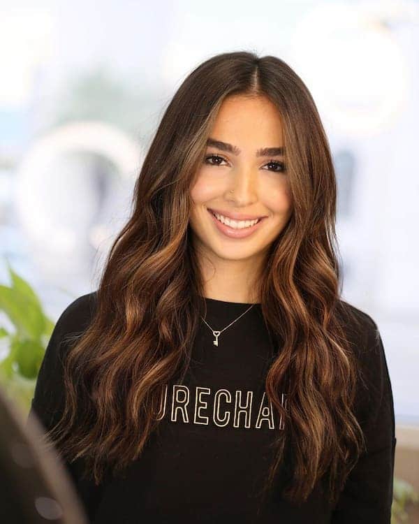 Classic Brunette Wavy Haircut