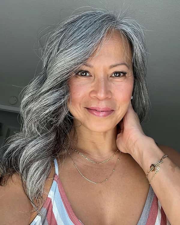 classic-gray-wavy-haircut Classic Gray Wavy Haircut