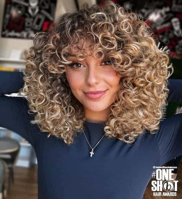classic-mid-length-hair-with-bold-curls Classic Mid-Length Hair with Bold Curls
