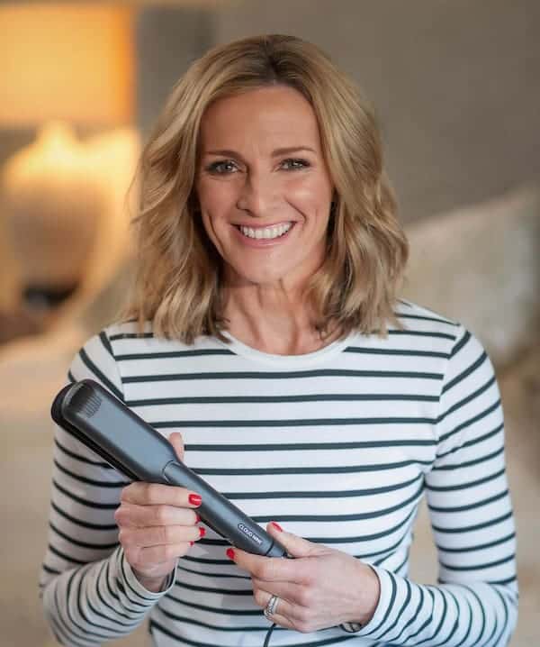 classy-short-wavy-haircut