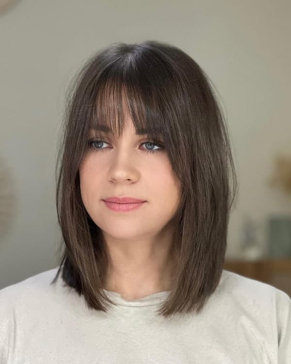 lob-haircut-with-scanty-fringe Lob Haircut with Scanty Fringe