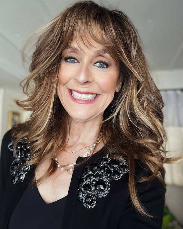 long-wavy-haircut-with-bangs