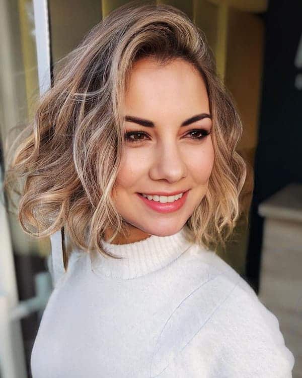 messy-wavy-short-haircut Messy Wavy Short Haircut
