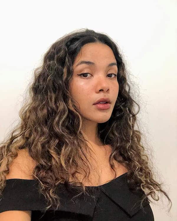Mid-length Haircut with Loose Waves