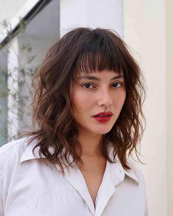 natural-choppy-lob-with-fringe Natural Choppy Lob with Fringe