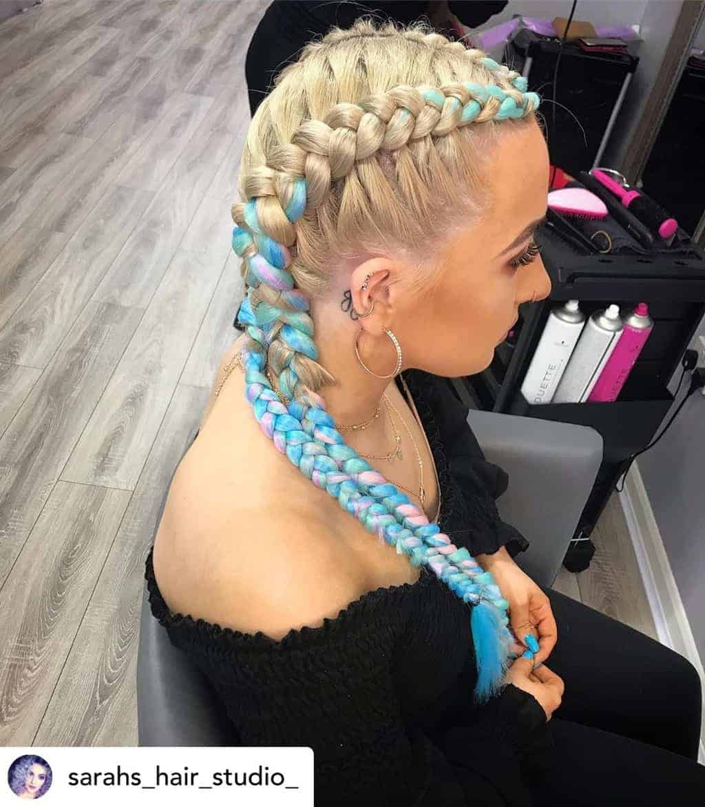 Festival braids are the perfect hairstyle for New Years Eve!