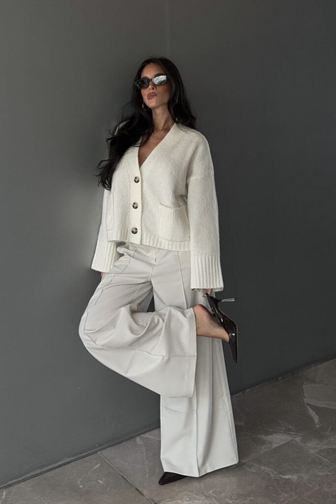 old-money-aesthetic-outfits-23-683x1024-1 White Cropped Cardigan and Wide-Leg Trousers
