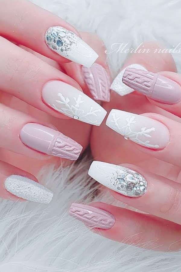 ornament-inspired-nails Ornament-Inspired Nails
