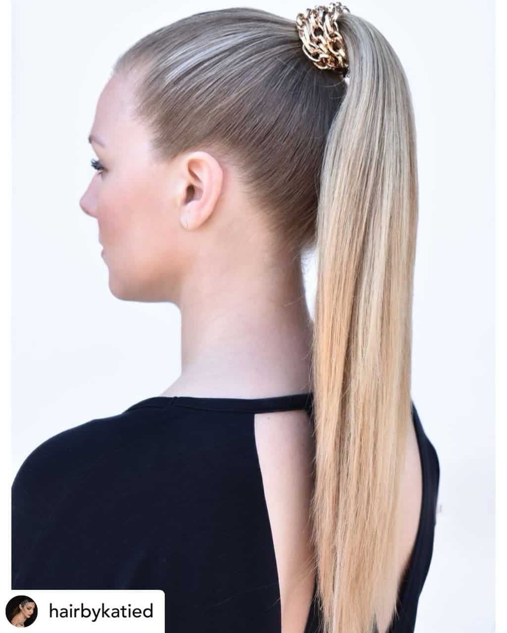 rainy-day-hairstyles-12 High ponytails are perfect for rainy days!