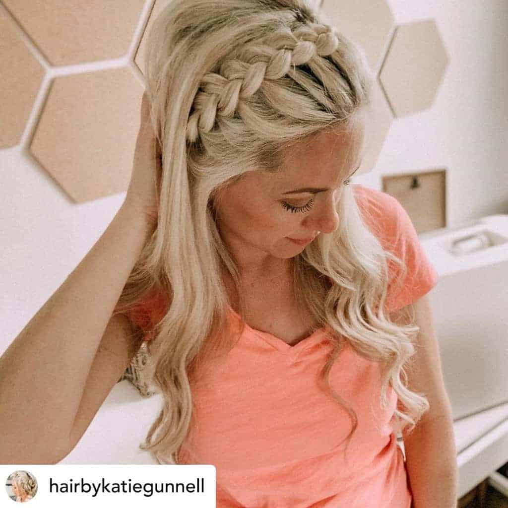 rainy-day-hairstyles-5 Braided bangs are perfect for rainy days!