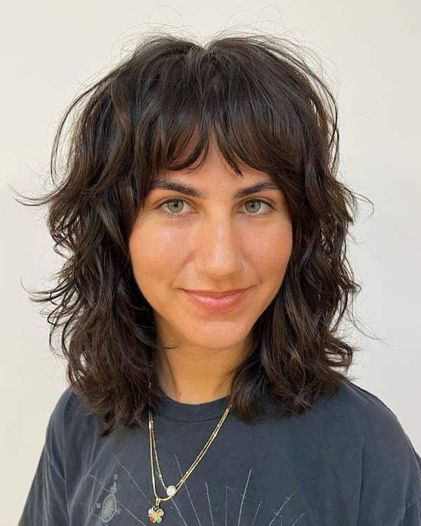 shoulder-length-shag-haircut-with-fringe-1 Shoulder-length Shag Haircut with Fringe