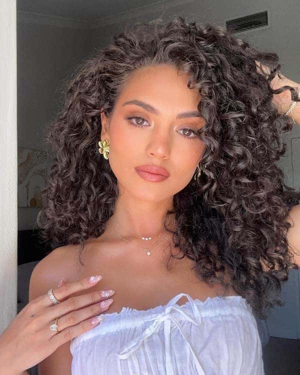 Side-Parted Full Curly Hair
