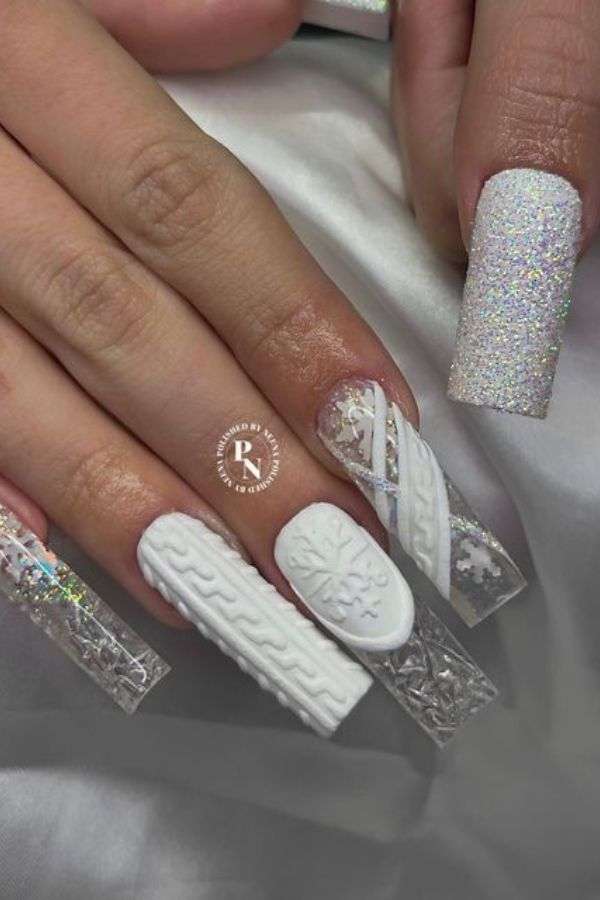 snow-globe-nails Snow Globe Nails