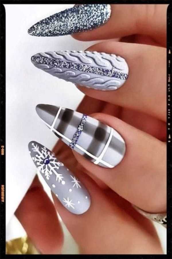 sparkling-tinsel-nails Sparkling Tinsel Nails
