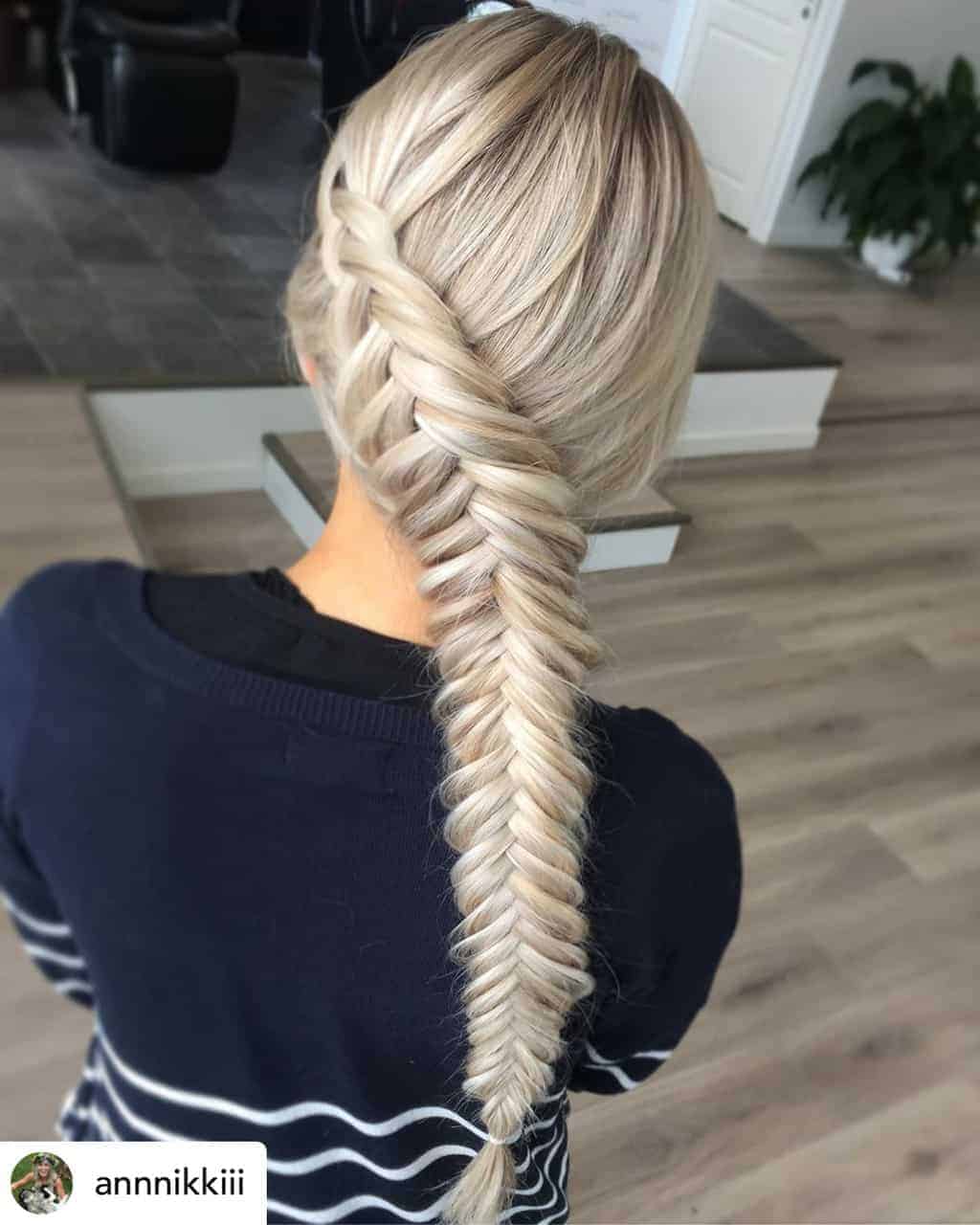 summer-hairstyles-8 Side fishtail braids are the perfect summer hairstyle!
