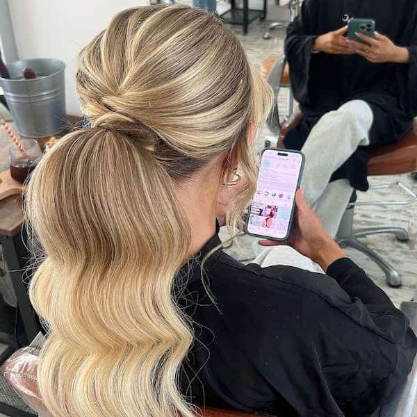 Super Flowy Wavy Ponytail
