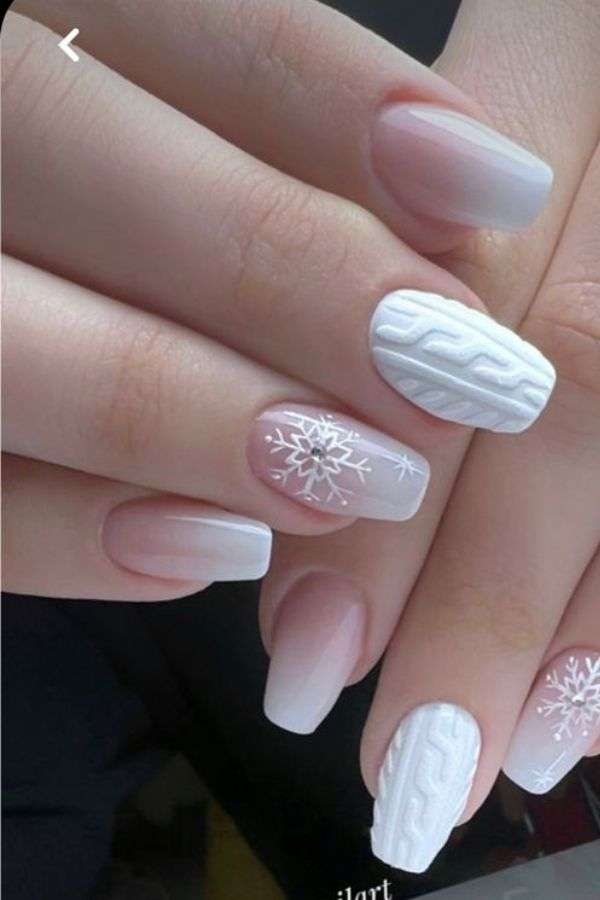 sweater-inspired-french-manicure Sweater-Inspired French Manicure