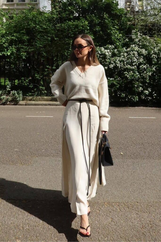V-neck Sweatshirt and Maxi Skirt