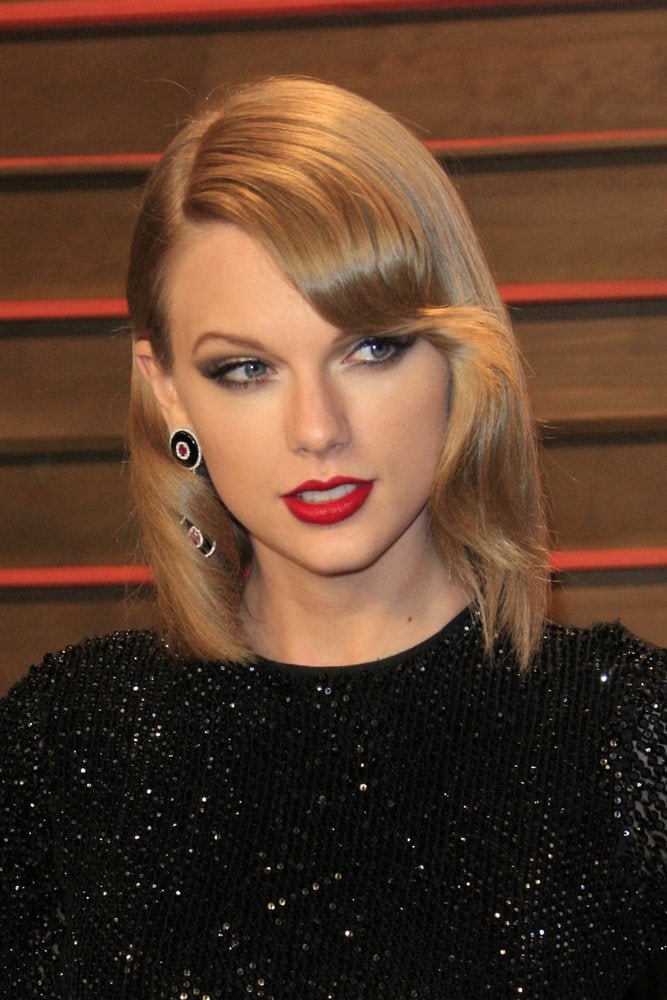 LOS ANGELES - MAR 2: Taylor Swift at the 2014 Vanity Fair Oscar Party at the Sunset Boulevard on March 2, 2014 in West Hollywood, CA