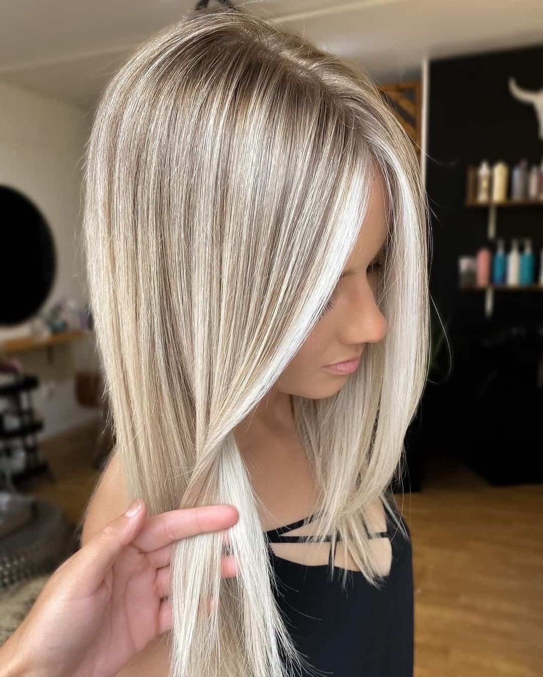 types-of-highlights-1 Gorgeous foil highlights on medium straight hair.