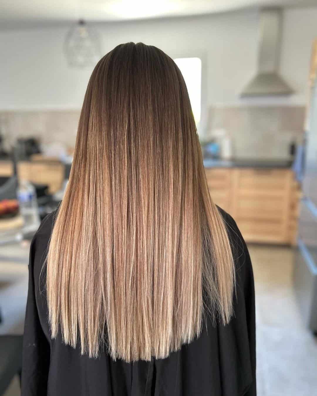 types-of-highlights-6 Gorgeous ombré hair color on long straight hair.