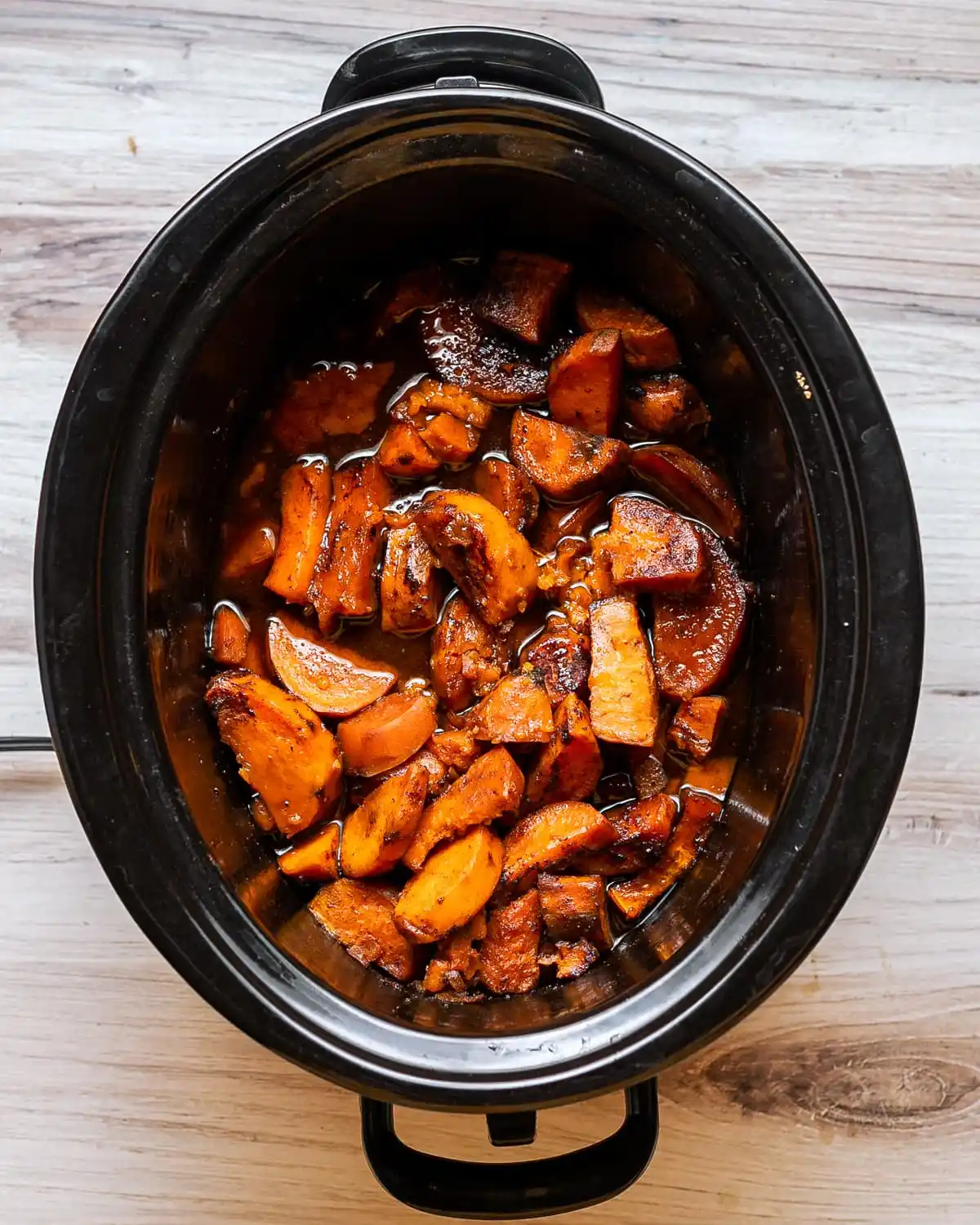 Slow Cooker Candied Sweet Potatoes